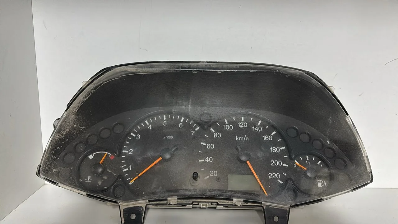 Foto de CUADRO INSTRUMENTOS FORD FOCUS BERLINA (CAK) referencia 98AP10841BC