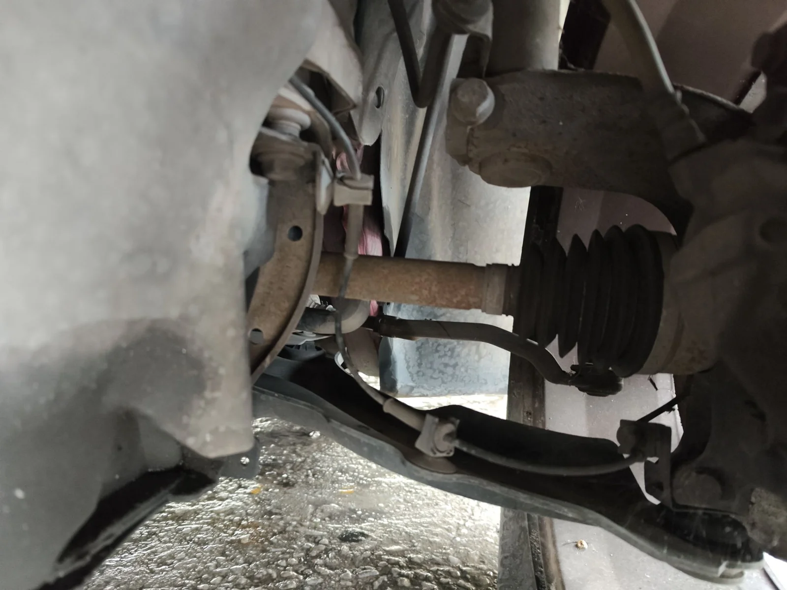 Foto de BRAZO SUSPENSION DELANTERO IZQUIERDO RENAULT MEGANE II BERLINA 5P 1.5 dCi Diesel (106 CV / 78 KW)