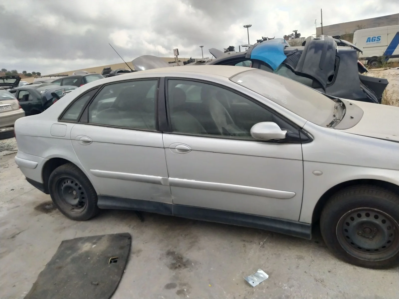 Foto de PUERTA DELANTERA DERECHA CITROEN C5 BERLINA 2.0 HDi (109 CV / 80 KW) referencia 9004P0