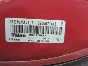 Foto de PILOTO TRASERO IZQUIERDO RENAULT CLIO II FASE II (B/CB0) 1.2 (58 CV / 43 KW) referencia 8200071413 foto 2