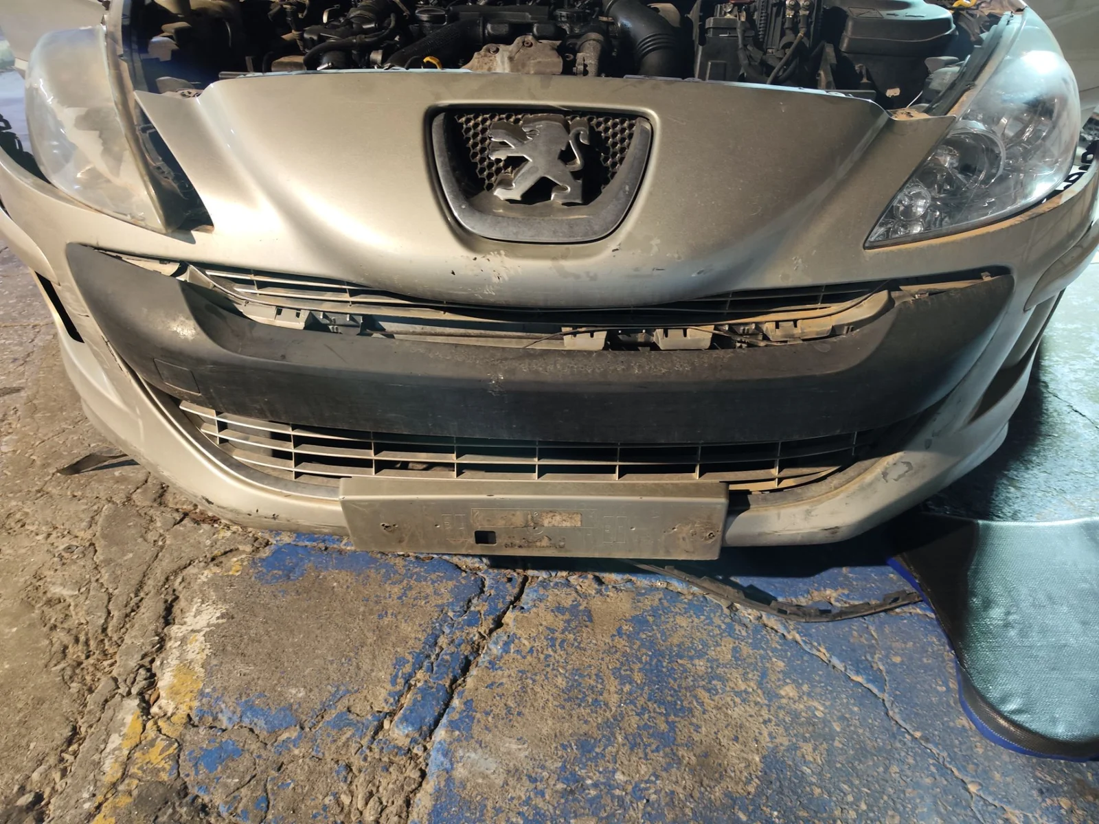 Foto de PANEL FRONTAL PEUGEOT 308 SW 1.6 HDi FAP CAT (9HZ / DV6TED4) (109 CV / 80 KW) referencia 9676568780