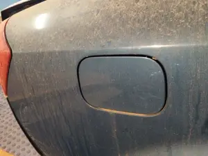 Foto de TAPA EXTERIOR COMBUSTIBLE AUDI A4 BERLINA (8E)