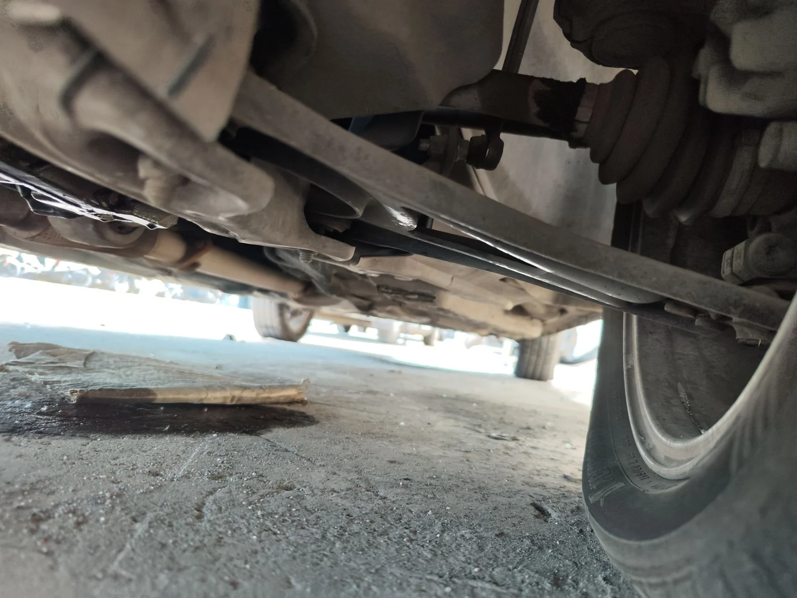 Foto de BRAZO SUSPENSION DELANTERO IZQUIERDO FORD MONDEO BERLINA (GD) 1.8 Turbodiesel CAT (90 CV / 66 KW)