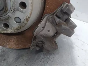 Foto de PINZA DE FRENO TRASERA IZQUIERDA VOLKSWAGEN TIGUAN (AD1) 2.0 TDI DPF (239 CV / 176 KW) referencia 3Q0615405 foto 2