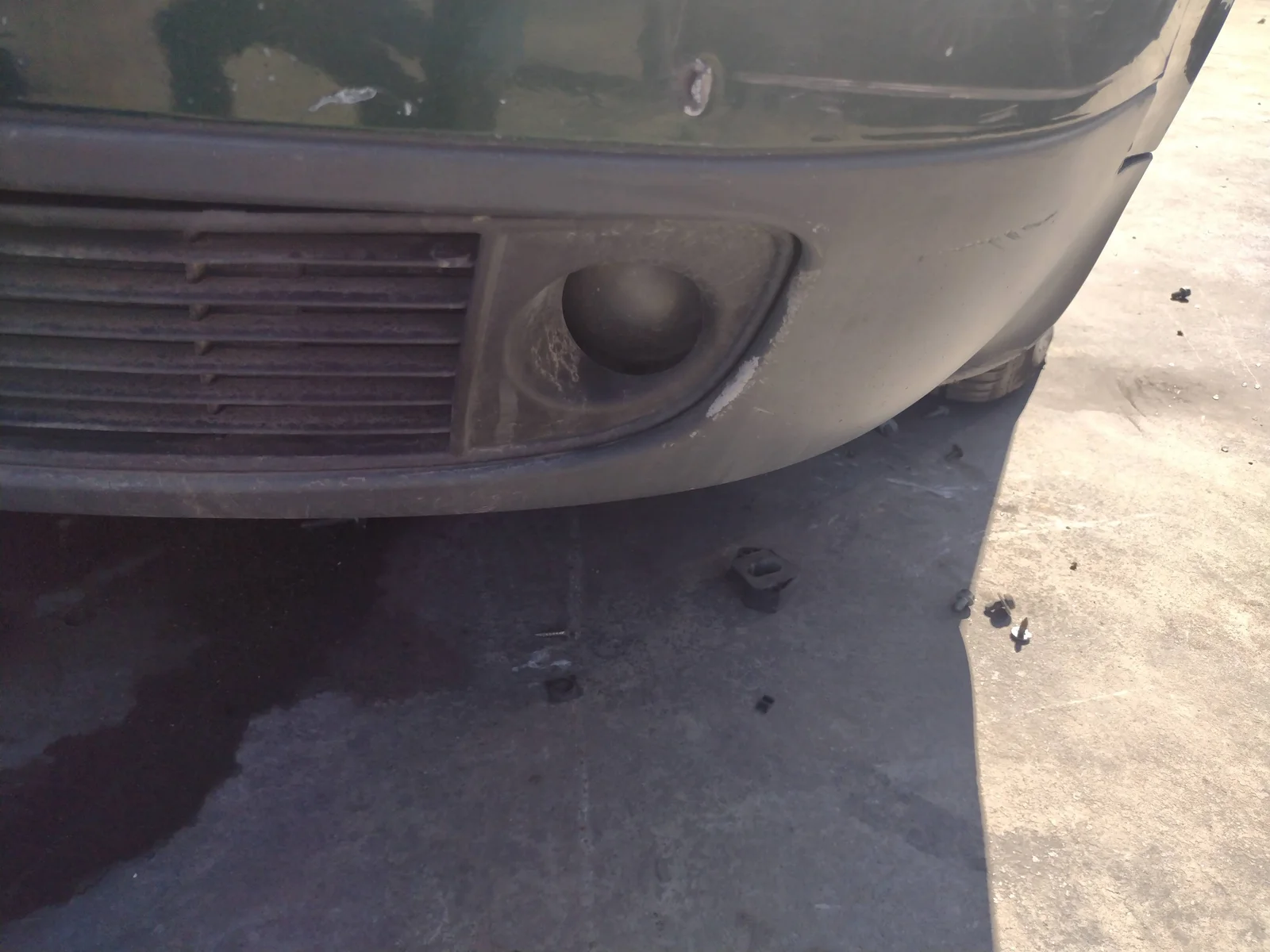Foto de FARO ANTINIEBLA IZQUIERDO AUDI A6 BERLINA (C4) 2.5 TDI CAT (AEL) (140 CV / 103 KW) referencia 14933100