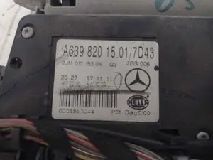 Foto de LUZ INTERIOR MERCEDES-BENZ VITO BASIC-KOMBI (639) referencia A6398300600KZ foto 3