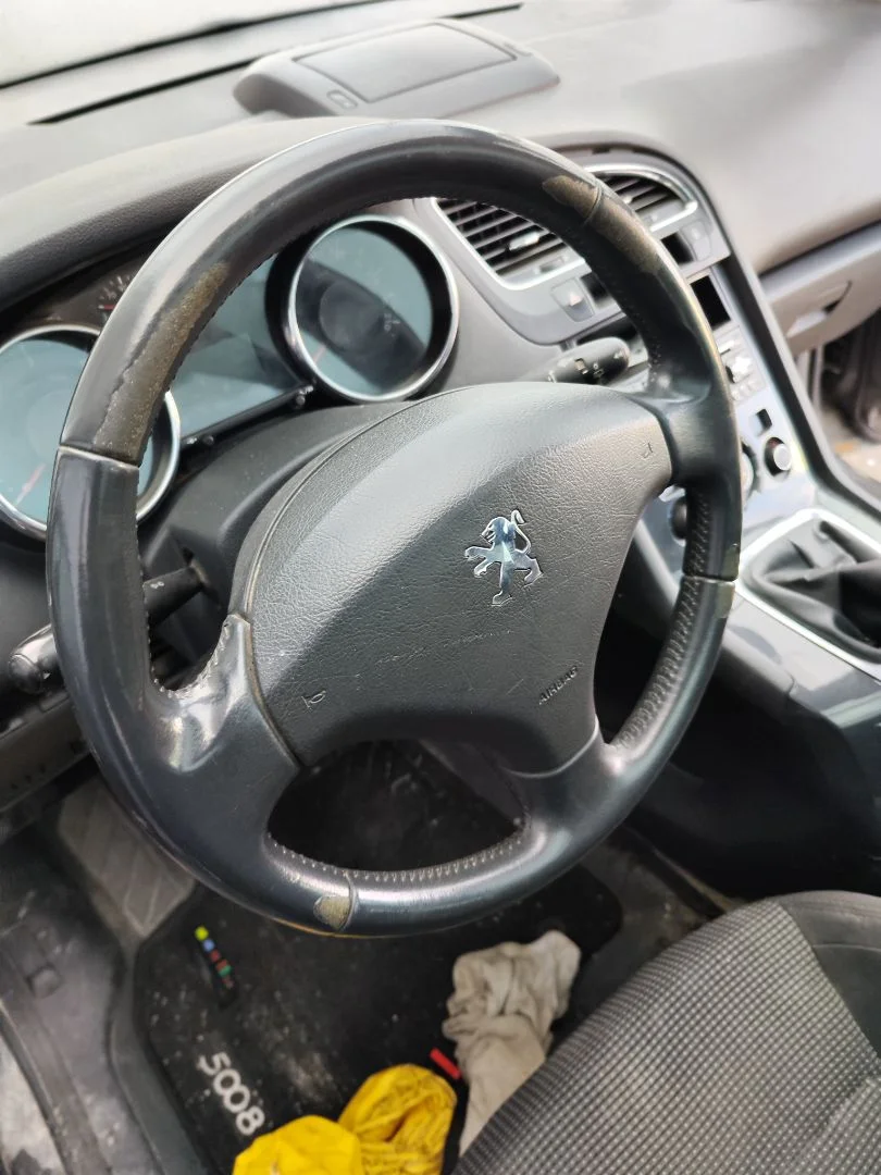Foto de VOLANTE PEUGEOT 5008 1.6 HDi FAP CAT (9HZ / DV6TED4) (109 CV / 80 KW)
