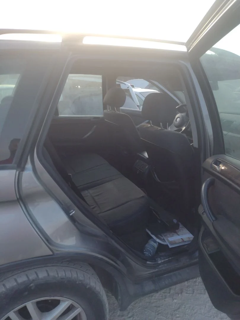 Foto de GOMAS CONTORNO PUERTA BMW SERIE X5 (E53) 3.0 Turbodiesel CAT (218 CV / 160 KW)