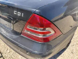 Foto de PILOTO TRASERO DERECHO MERCEDES-BENZ CLASE C (BM 203) BERLINA 2.2 CDI CAT (116 CV / 85 KW) referencia A2038200164