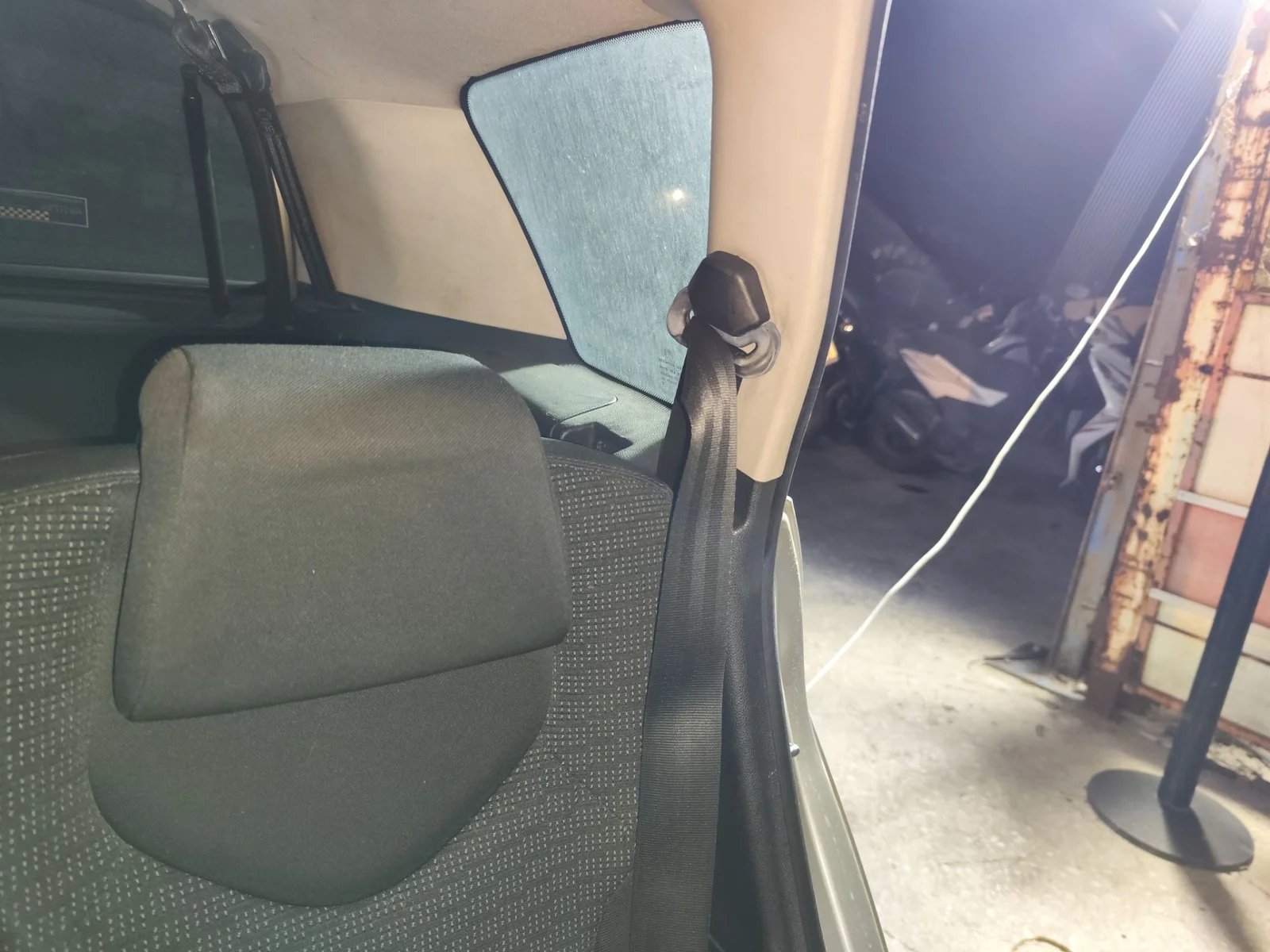 Foto de CINTURON SEGURIDAD TRASERO IZQUIERDO PEUGEOT 308 SW 1.6 HDi FAP CAT (9HZ / DV6TED4) (109 CV / 80 KW) referencia 96814182XX