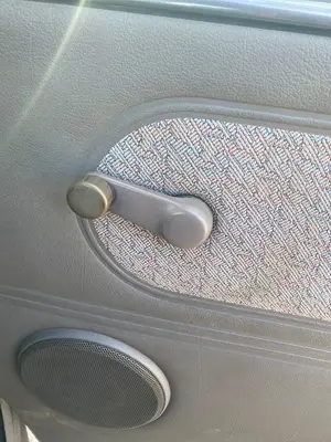 Foto de MANETA ELEVALUNAS DELANTERA DERECHA NISSAN SERENA (C23M) 2.3 Diesel (75 CV / 55 KW)