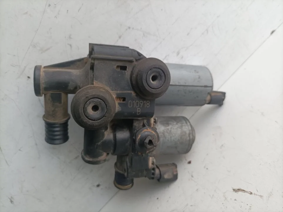 Foto de VALVULA INTERCAMBIO DE CALEFACCION BMW SERIE 3 COUPE (E46) referencia 1147412149