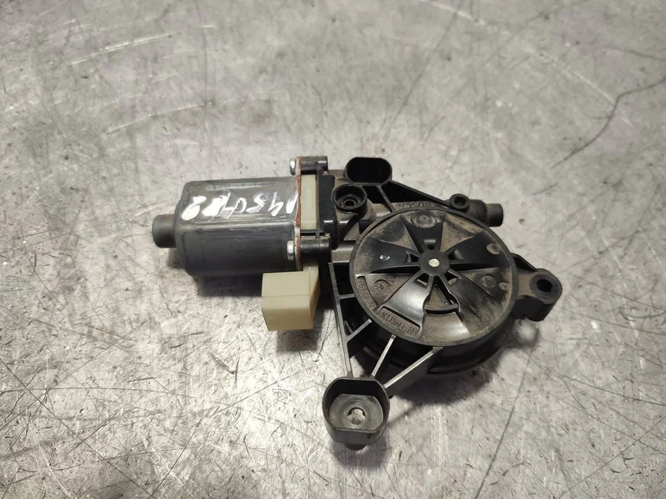 Foto de MOTOR ELEVALUNAS DELANTERO IZQUIERDO PORSCHE MACAN (95BA) referencia E850202101