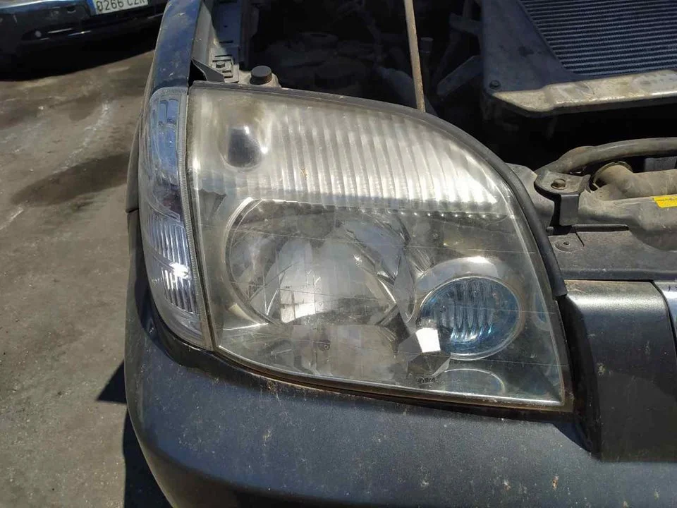 Foto de FARO DERECHO NISSAN X-TRAIL (T30) 2.2 16V Turbodiesel CAT (114 CV / 84 KW) referencia 260108H925