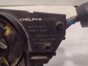 Foto de MANDO MULTIFUNCION OPEL CORSA D 1.3 16V CDTI CAT (Z 13 DTH / L4I) (90 CV / 66 KW) referencia 12274700 foto 2
