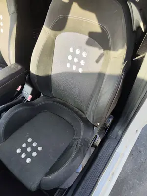 Foto de ASIENTO DELANTERO IZQUIERDO FIAT GRANDE PUNTO (199) 1.4 (95 CV / 70 KW) foto 2