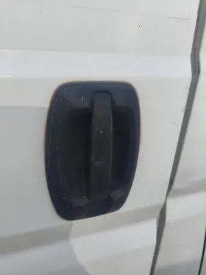 Foto de MANETA EXTERIOR LATERAL DERECHA FIAT DUCATO 3 FURGÓN 33 2.2 JTD CAT (101 CV / 74 KW)