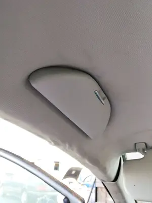 Foto de ASIDERO TECHO DELANTERO IZQUIERDO SEAT ALTEA (5P1) 1.9 TDI (105 CV / 77 KW)
