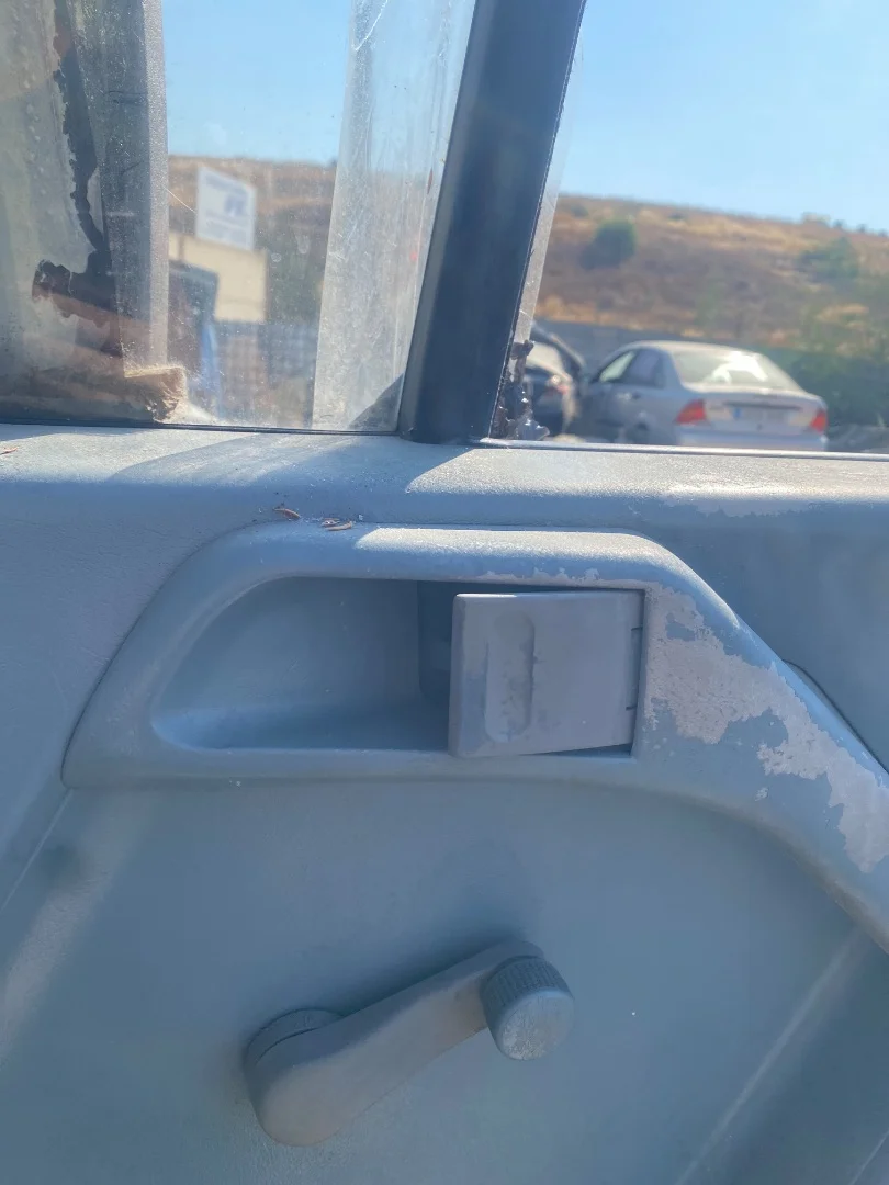 Foto de MANETA INTERIOR DELANTERA DERECHA VOLKSWAGEN LT FURGÓN/COMBI 2.5 TDI (109 CV / 80 KW)