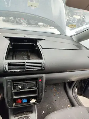 Foto de CONSOLA CENTRAL VOLKSWAGEN SHARAN (7M6/7M9) 1.9 TDI (116 CV / 85 KW) foto 2