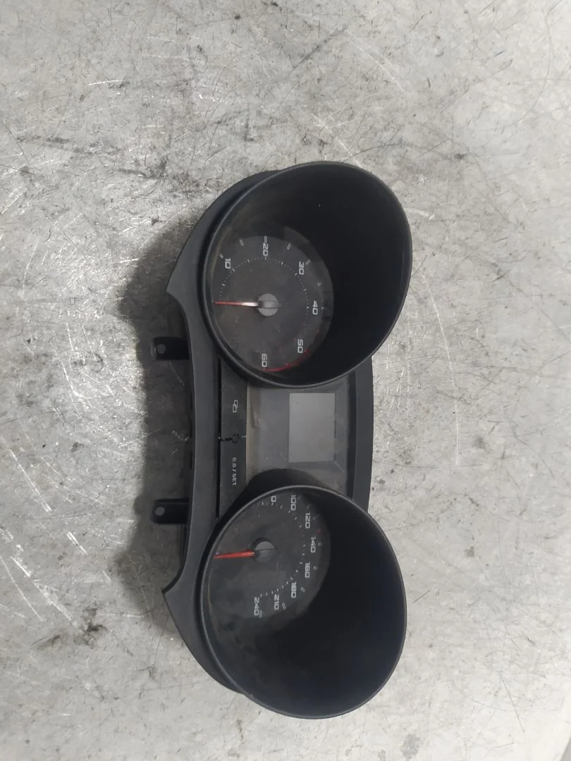 Foto de CUADRO INSTRUMENTOS SEAT IBIZA BERLINA (6J5) 1.4 TDI (80 CV / 59 KW)