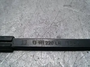 Foto de BRAZO LIMPIA DELANTERO DERECHO OPEL ASTRA H BERLINA 1.6 16V (105 CV / 77 KW) referencia 13111220 foto 3
