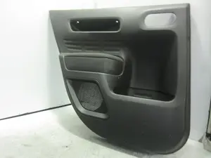 Foto de GUARNECIDO PUERTA TRASERA IZQUIERDA CITROEN C4 CACTUS 1.2 12V VTi (82 CV / 60 KW) referencia 98011900ZD
