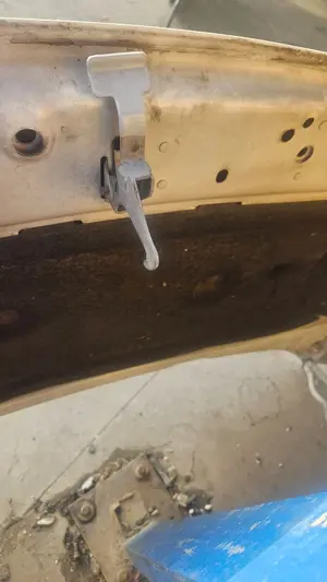 Foto de CERRADURA CAPO OPEL CORSA E 1.2  (69 CV / 51 KW)