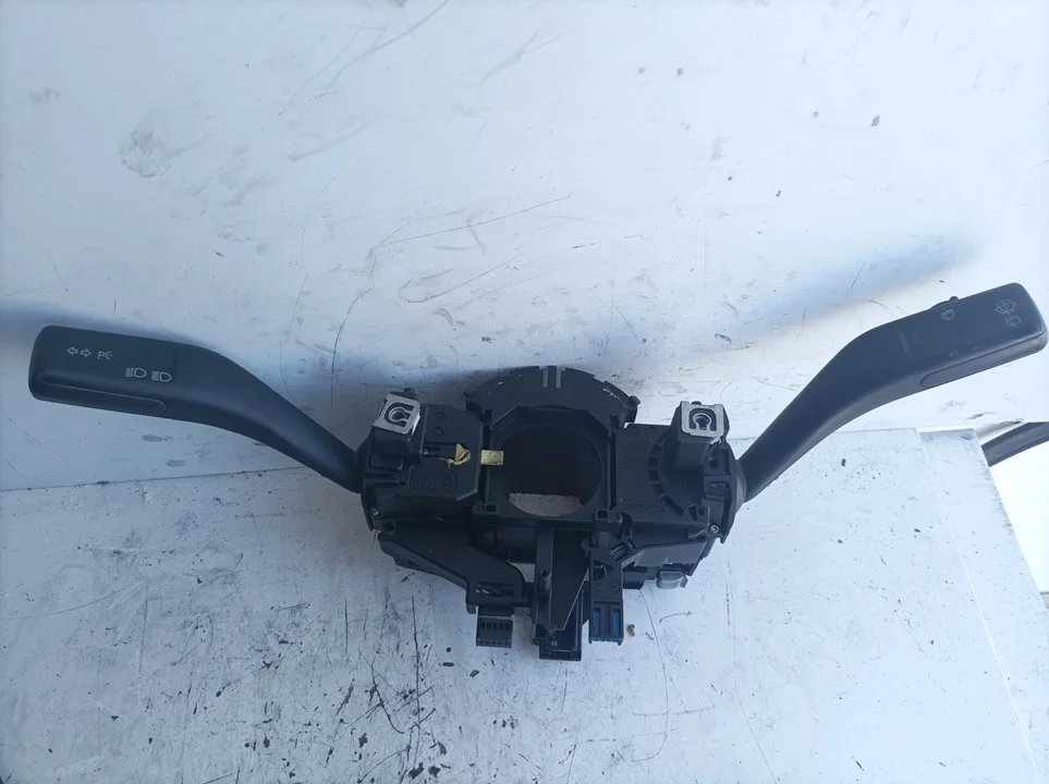 Foto de MANDO MULTIFUNCION VOLKSWAGEN GOLF V (1K1)(10.2003) referencia 1K0953503EA