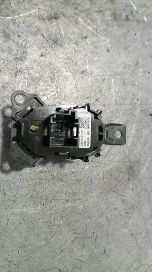Foto de MANDO START/ STOP BMW SERIE 5 TOURING (F11) 2.0 Turbodiesel (184 CV / 135 KW) referencia 915383101 foto 2