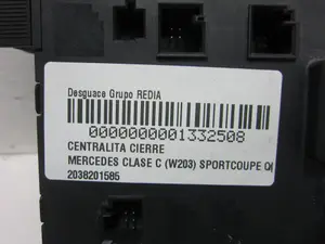 Foto de CENTRALITA CIERRE MERCEDES-BENZ CLASE C (BM 203) SPORTCOUPE 1.8 CAT (143 CV / 105 KW) referencia 2038201585 foto 5