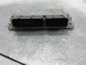 Foto de CENTRALITA MOTOR UCE SEAT IBIZA (6L1) 1.2 (64 CV / 47 KW) referencia 03E906033P foto 3