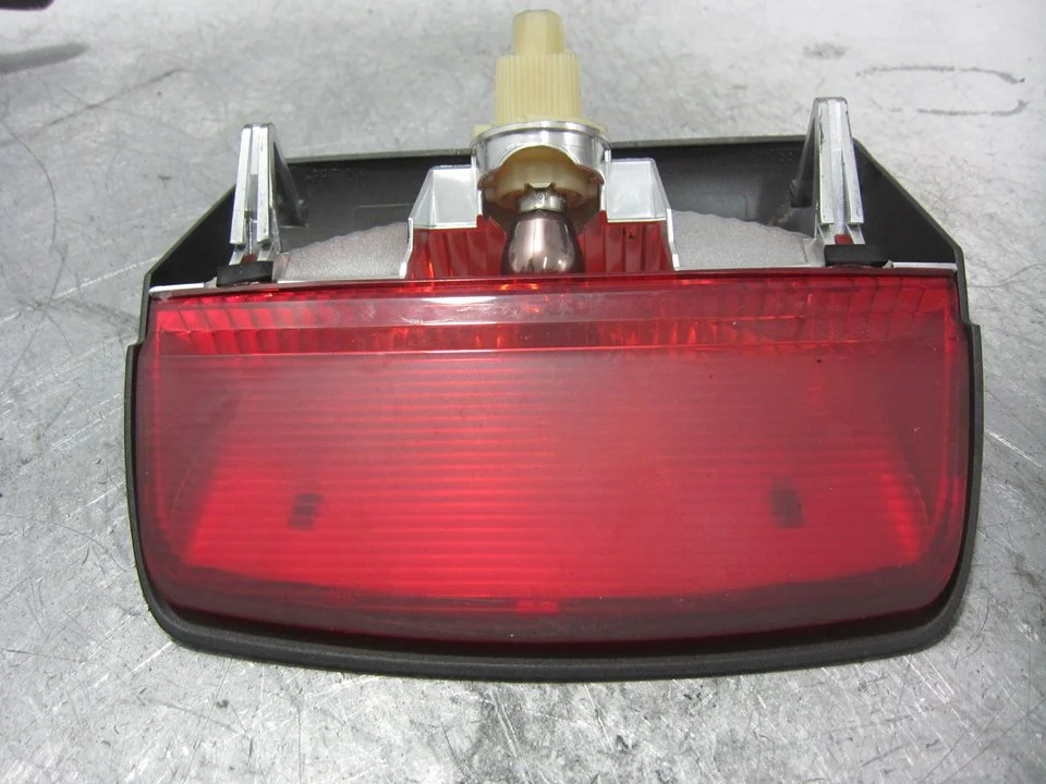 Foto de LUZ CENTRAL DE FRENO NISSAN MICRA (K12E) 1.2 CAT (80 CV / 59 KW) referencia 26590AX000