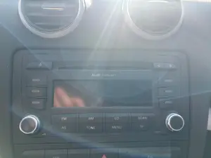 Foto de SISTEMA AUDIO / RADIO CD AUDI A3 SPORTBACK (8PA) 2.0 16V TFSI (200 CV / 147 KW)