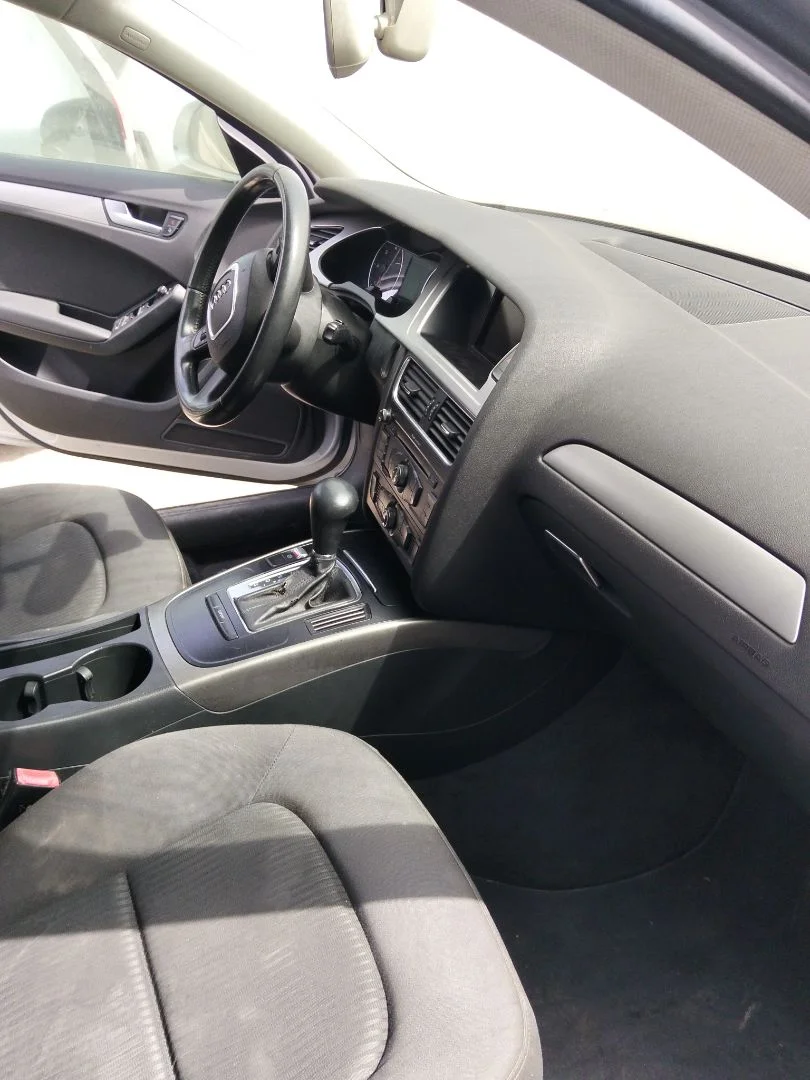 Foto de CAJA RELES / FUSIBLES AUDI A4 BERLINA (8K2) 2.0 16V TDI (143 CV / 105 KW)
