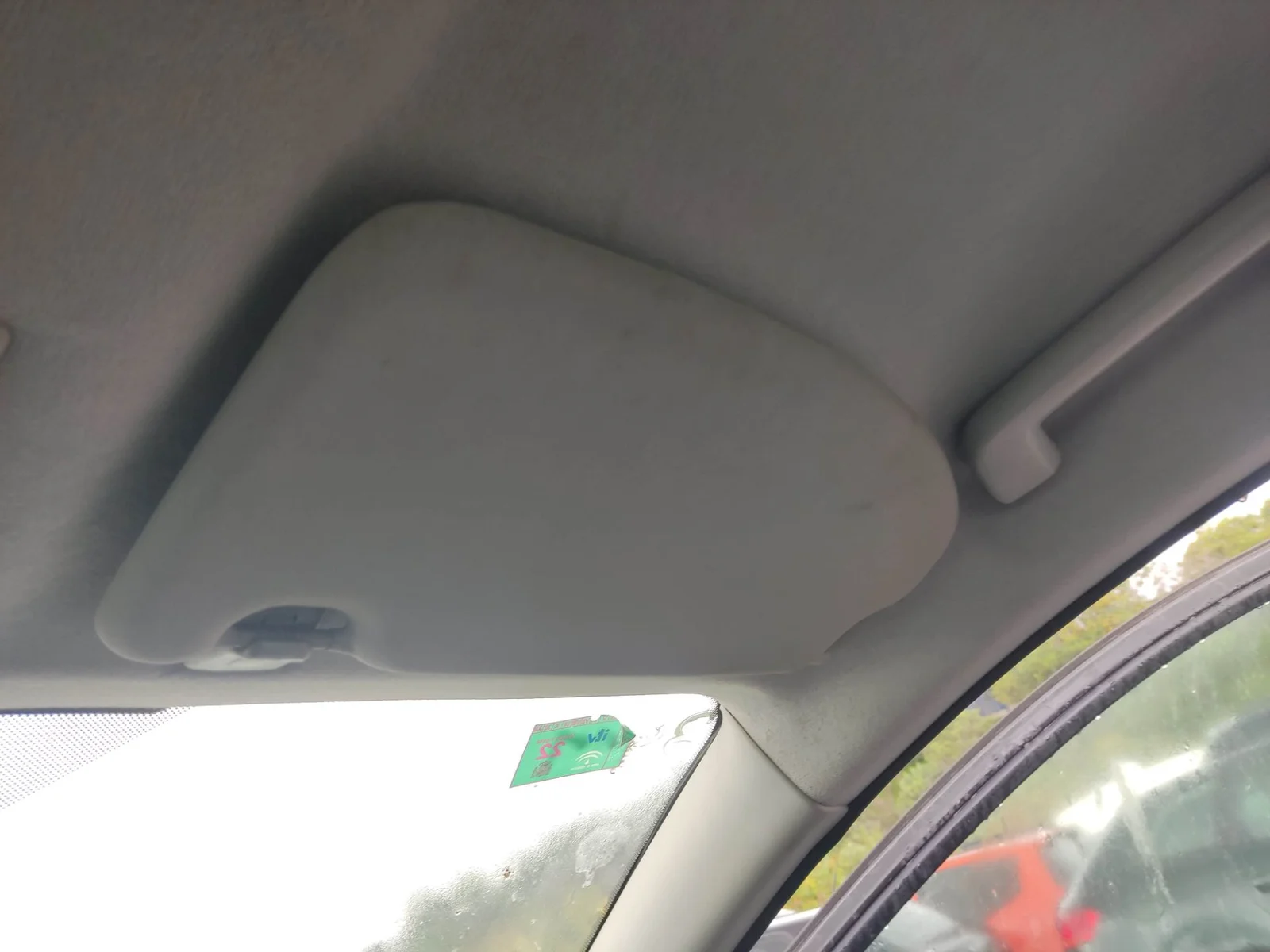 Foto de PARASOL DERECHO FORD FOCUS BERLINA (CAP) 1.8 Flexifuel CAT (125 CV / 92 KW)
