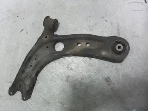 Foto de BRAZO SUSPENSION INFERIOR DELANTERO IZQUIERDO VOLKSWAGEN GOLF VII BERLINA (BQ1/BE2) 1.6 TDI (116 CV / 85 KW) referencia 5Q0407151R