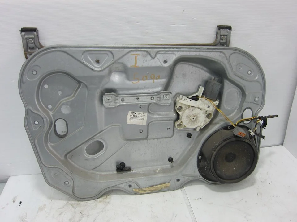 Foto de ELEVALUNAS DELANTERO IZQUIERDO FORD FOCUS BERLINA (CAP) 1.8 TDCi Turbodiesel CAT (116 CV / 85 KW) referencia 4M51A203A29BG