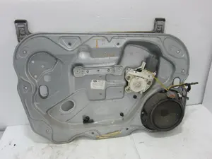 Foto de ELEVALUNAS DELANTERO IZQUIERDO FORD FOCUS BERLINA (CAP) 1.8 TDCi Turbodiesel CAT (116 CV / 85 KW) referencia 4M51A203A29BG
