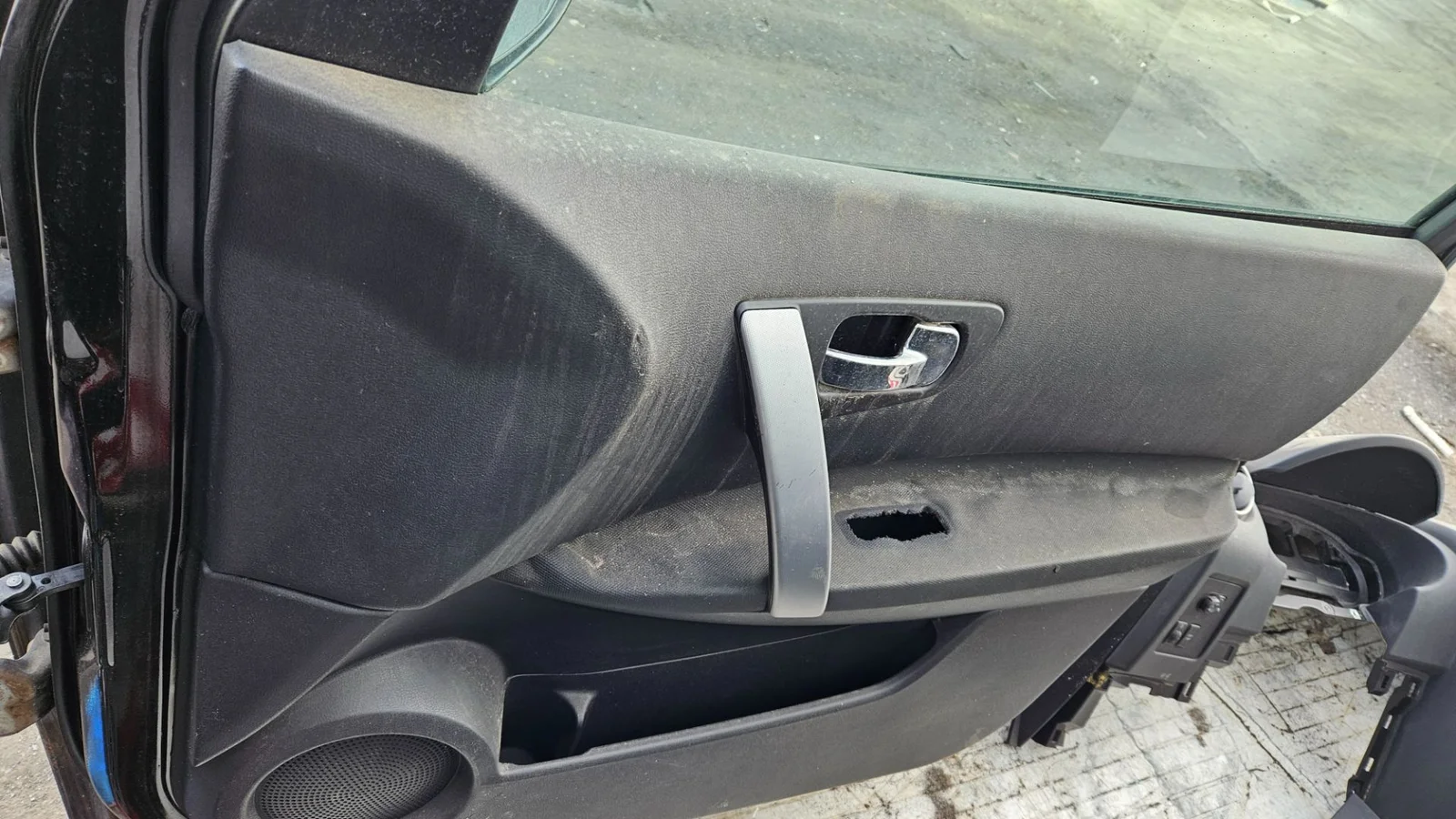 Foto de GUARNECIDO PUERTA DELANTERA DERECHA NISSAN QASHQAI (J10) 2.0 16V CAT (141 CV / 104 KW) referencia 80900JD110