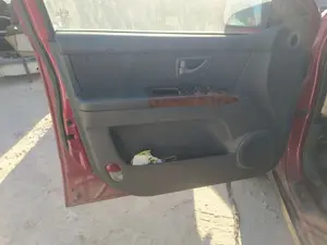 Foto de RETENEDOR PUERTA KIA SORENTO (BL) 2.5 CRDi CAT (140 CV / 103 KW)
