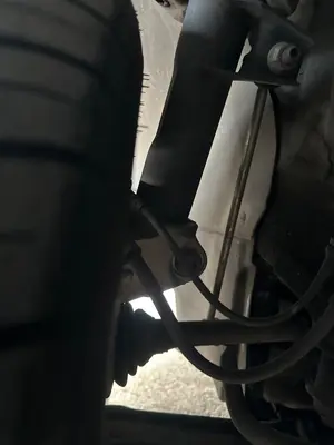 Foto de BRAZO SUSPENSION DELANTERO IZQUIERDO VOLKSWAGEN PASSAT BERLINA (3C2) 2.0 TDI (140 CV / 103 KW)