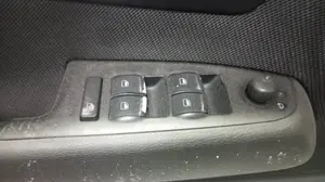 Foto de MANDO ELEVALUNAS DELANTERO IZQUIERDO AUDI A4 AVANT (8E) 3.0 V6 24V TDI (233 CV / 171 KW) referencia 8E1867171