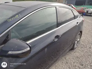 Foto de LUNA DELANTERA IZQUIERDA HYUNDAI I40 (VF) 1.7 CRDi CAT (136 CV / 100 KW) referencia 82411-3Z000