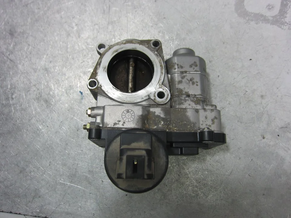 Foto de CAJA MARIPOSA NISSAN MICRA (K12E) referencia SERA5760246240
