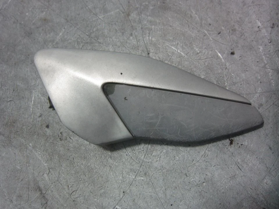 Foto de ESTRIBERA IZQUIERDA HONDA PCX 125 125 cm3 - 9 kW (12 CV / 9 KW)