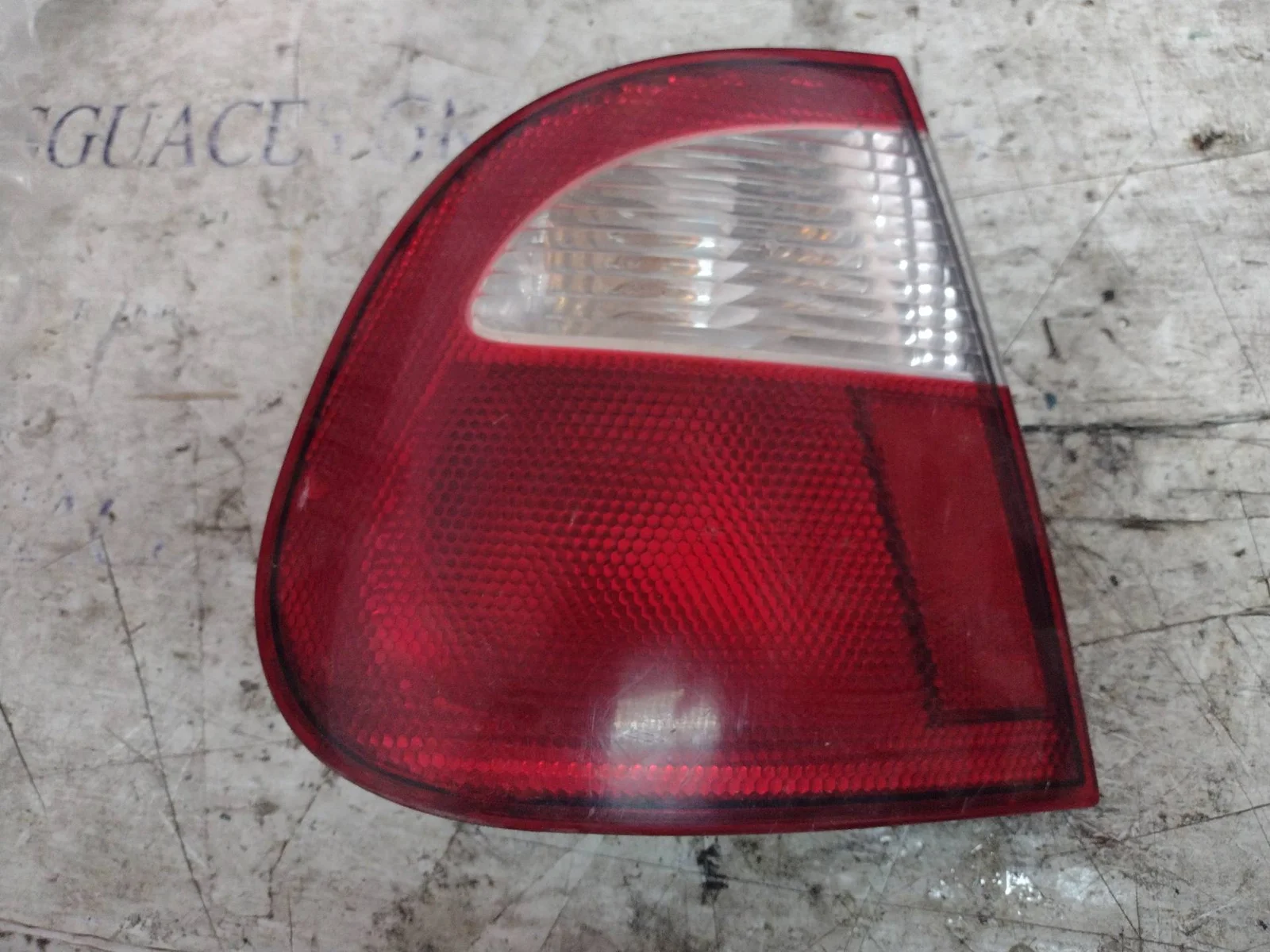 Foto de PILOTO TRASERO IZQUIERDO SEAT CORDOBA BERLINA (6K2) referencia 6K5945095G