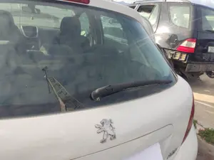 Foto de MOTOR LIMPIA TRASERO PEUGEOT 207 1.6 HDi FAP CAT (9HZ / DV6TED4) (109 CV / 80 KW)