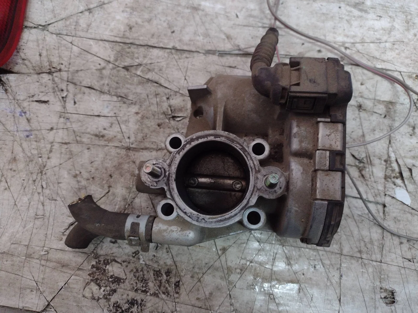 Foto de CAJA MARIPOSA OPEL CORSA C referencia 745931