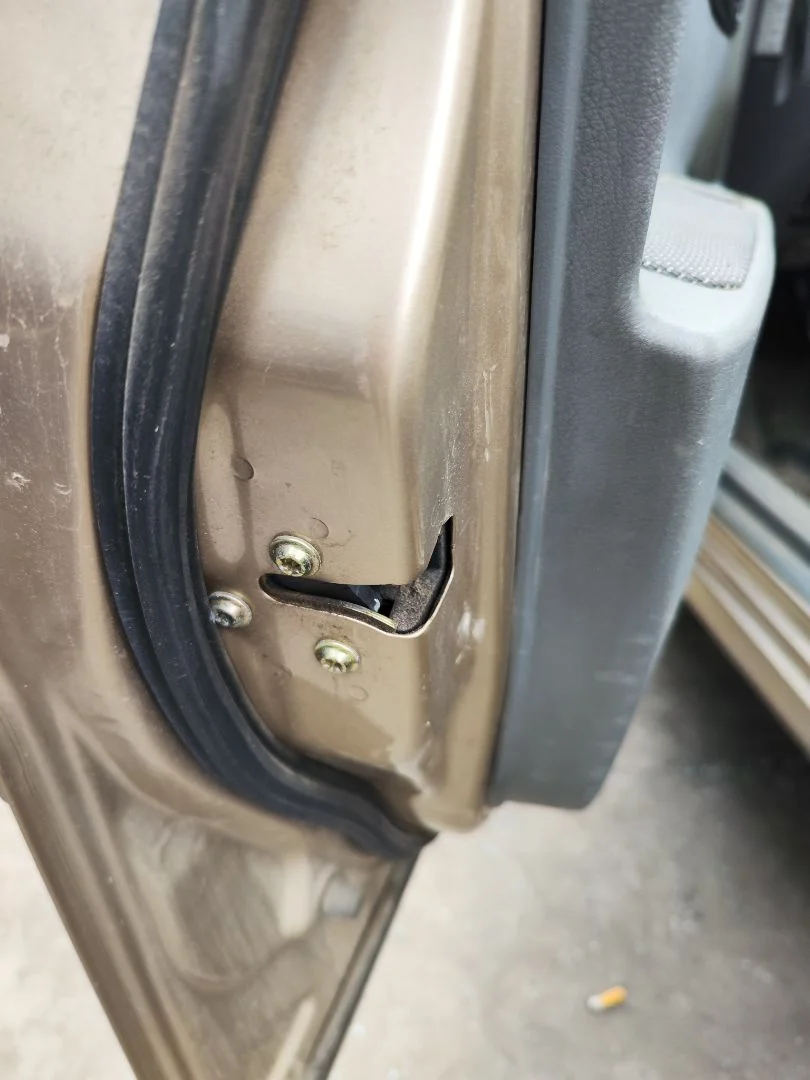 Foto de CERRADURA PUERTA DELANTERA IZQUIERDA CHEVROLET LACETTI 1.6 CAT (109 CV / 80 KW) referencia 42373392